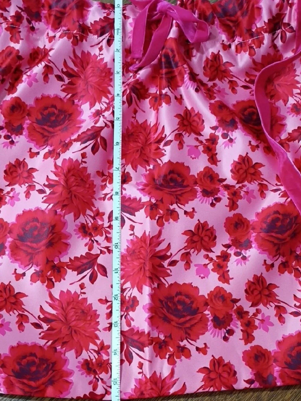 ban.do NWT Pink Satiny Drawstring Backpack with Red Floral Print